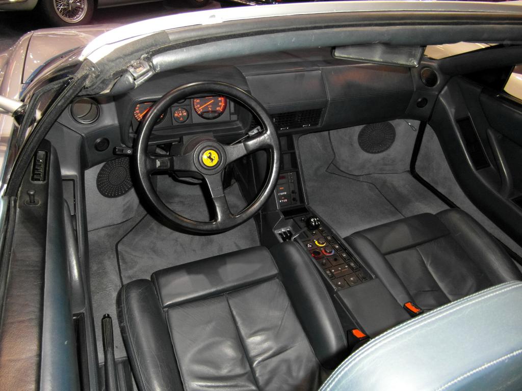 RETROMOBILE 2016 - 049-FERRARI TESTAROSSA SPIDER-1986-CH ZFFTA30B000062897-.jpg