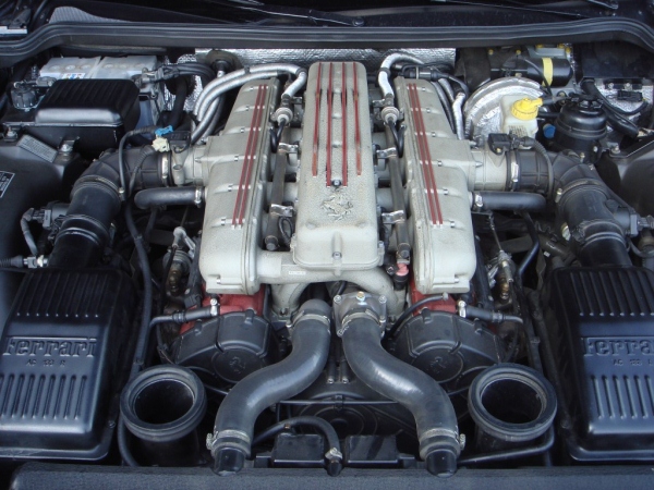 F550 MARANELLO MOTEUR.jpg