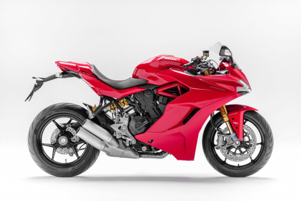 3-07-SUPERSPORT-S.jpg