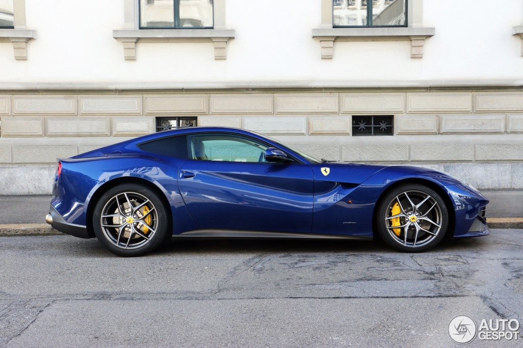 ferrari-f12berlinetta-c450019122014211949_5.jpg.66ff3db6ef232ac53bcb6dc5cf9ef58e.jpg