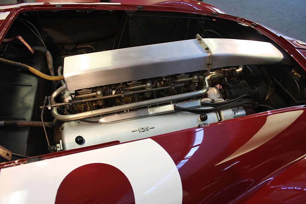 Ferrari-125-Moteur.jpg