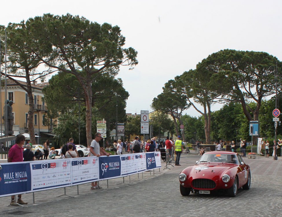 Ferrari-250-MM-Berlinetta-Pininfarina-Desenzano.jpg