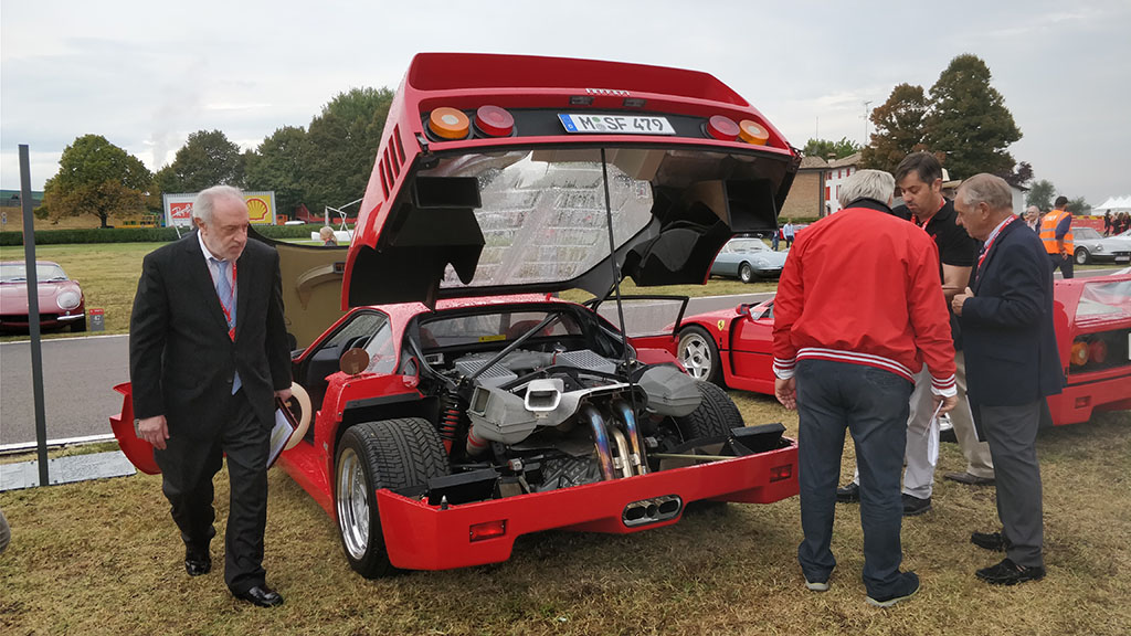 Toni-Auto-F40-2.jpg
