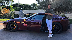 cristianoronaldonieuweferrarif12.jpg.49a14572c6cb36b0c6ee96908af2d640.jpg