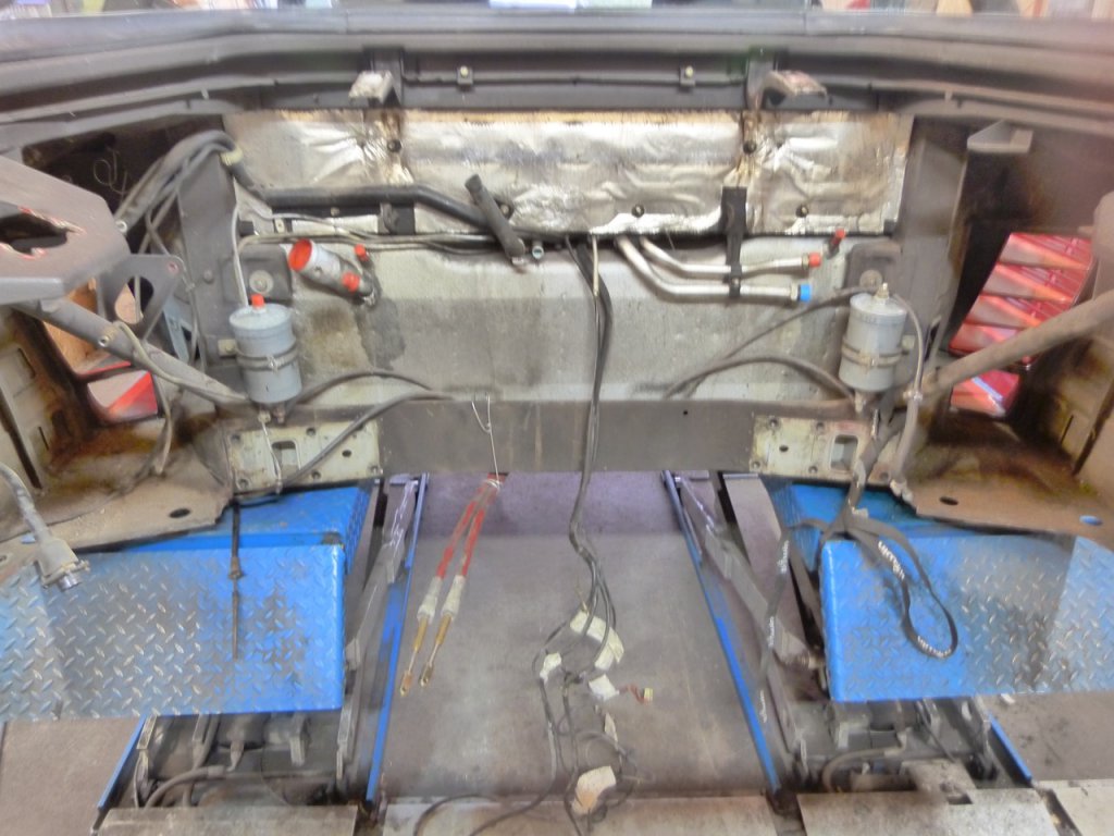 59e50b1453f00_moteur348.thumb.jpg.661eb3d81dfd8f0012d06cb831136ba4.jpg