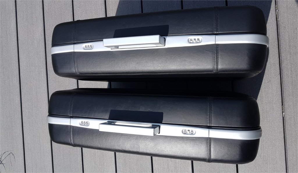 5b01475d43ea0_VALISES2.thumb.jpg.cf16af2c491aa81df5c4b82c6f079a0e.jpg