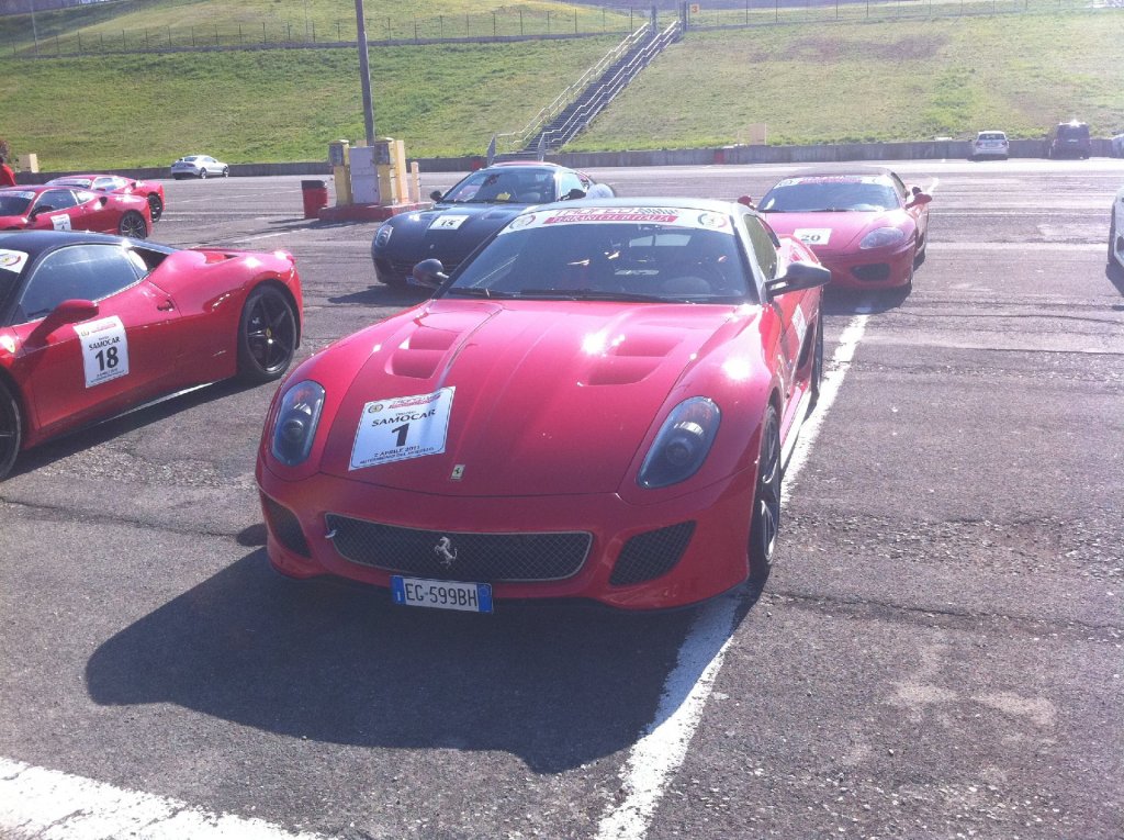 5b6737324cef8_Italie2011Mugelloiph008.thumb.jpg.8b7de0d50d480aaec6d88cfa58bec367.jpg
