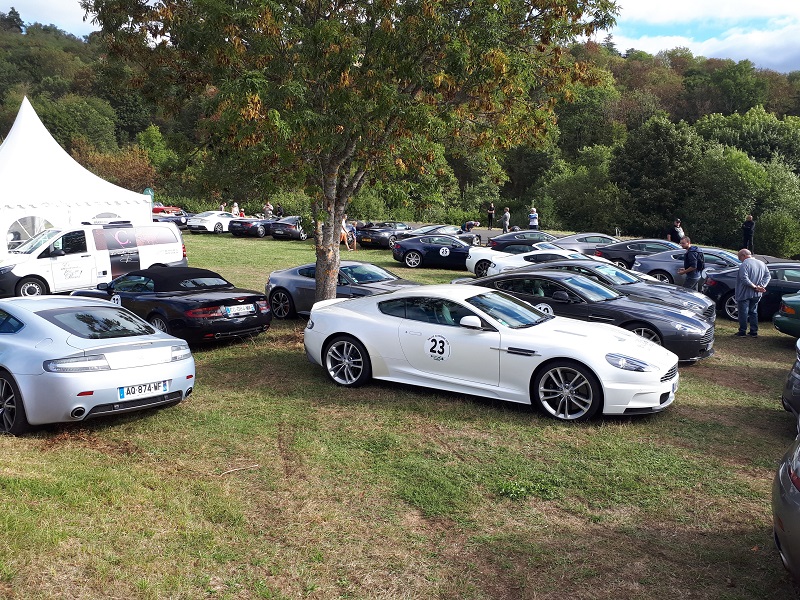 5ba95e7800a42_charade2018aston4.jpg.bd122b97f63c689d17417f58fef1d6e5.jpg