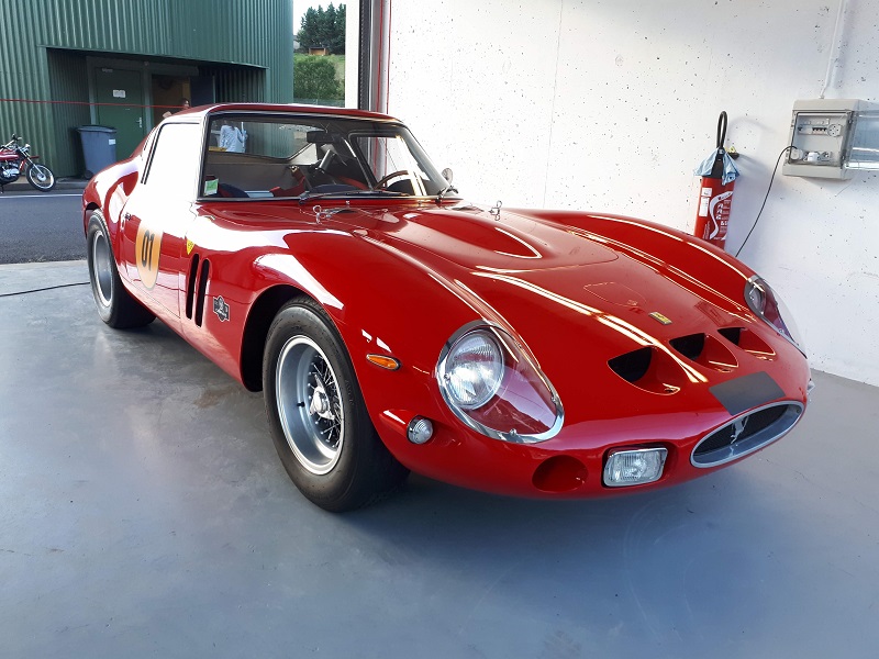 5ba95fba77eda_charade2018ferrari6.jpg.0233c3aab41a331e26fc8b1e2f67cece.jpg