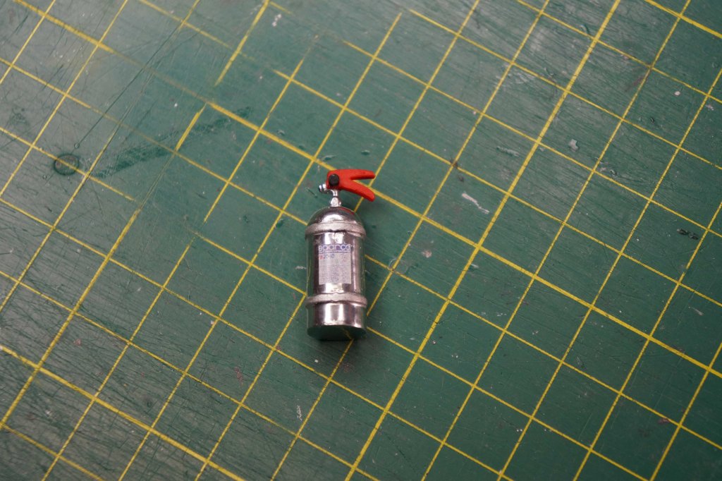 extincteur.thumb.JPG.d51434c01ae65a0b8f1556ae5154621c.JPG