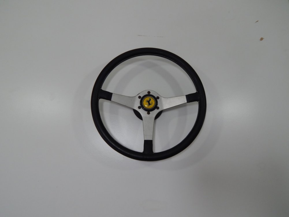 Ferrari-308-365-MOMO-Steering-Wheel.jpg