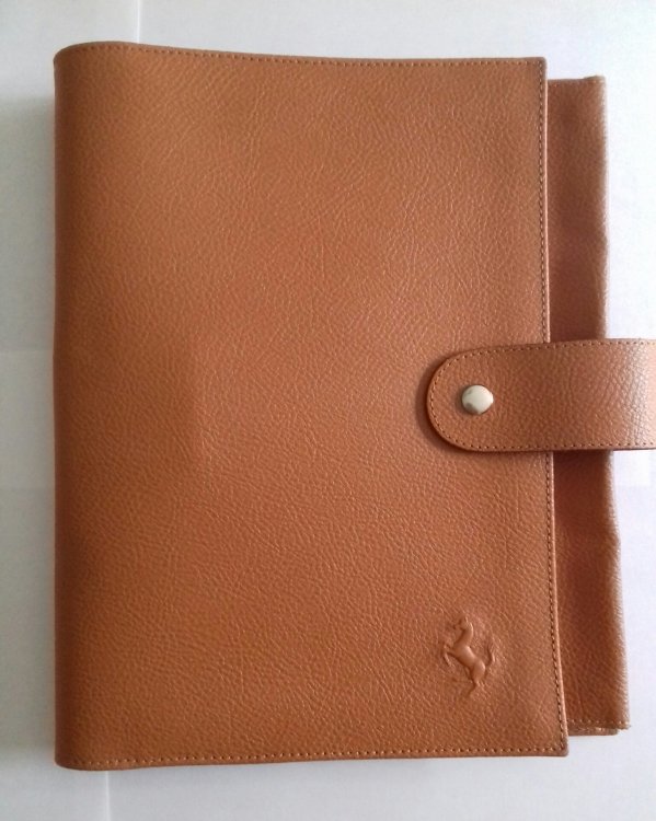 POUCH B (2).jpg