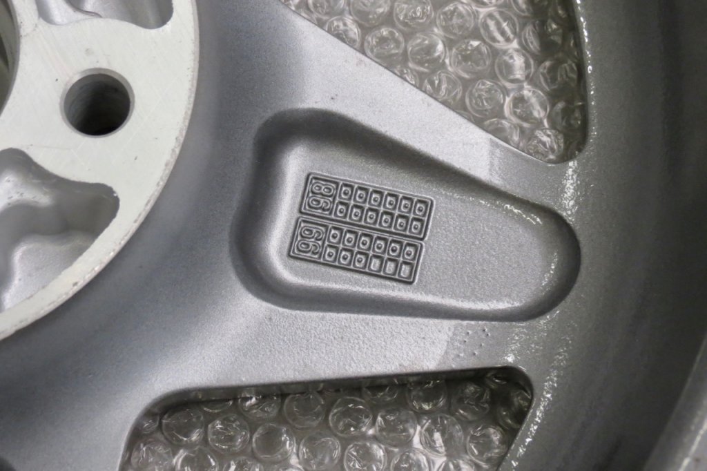 Ferrari_F355_Spare_Wheel_171991_7.jpg