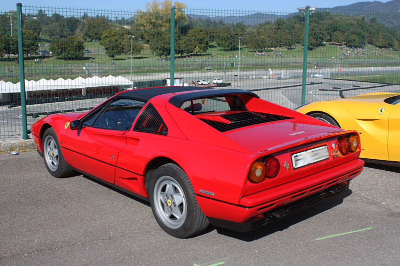 Ferrari-208-GTS-Turbo.jpg