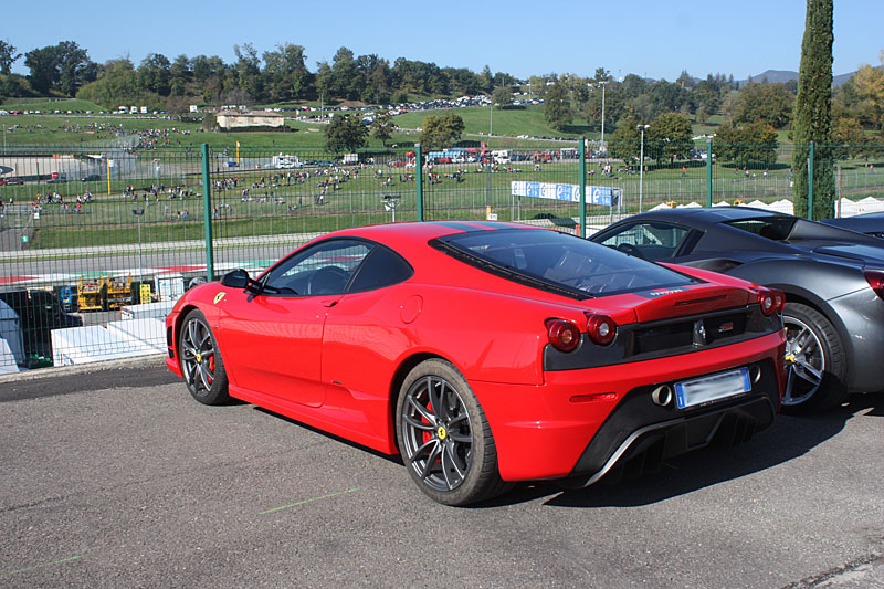 Ferrari-430-Scuderia-Rosso.jpg