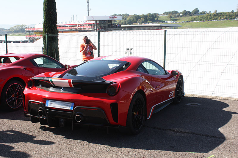 Ferrari-488-Pista-Rosso-Piloti.jpg
