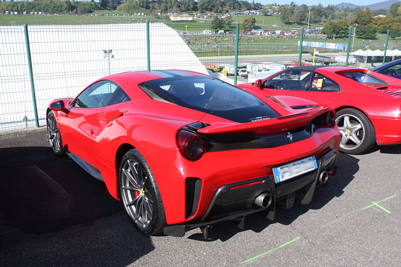 Ferrari-488-Pista-Rosso.jpg
