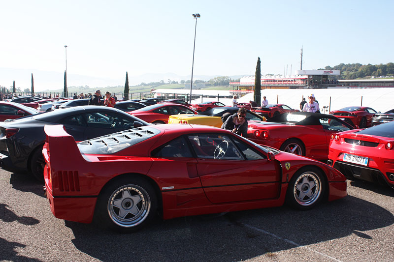 Ferrari-F40-Side.jpg