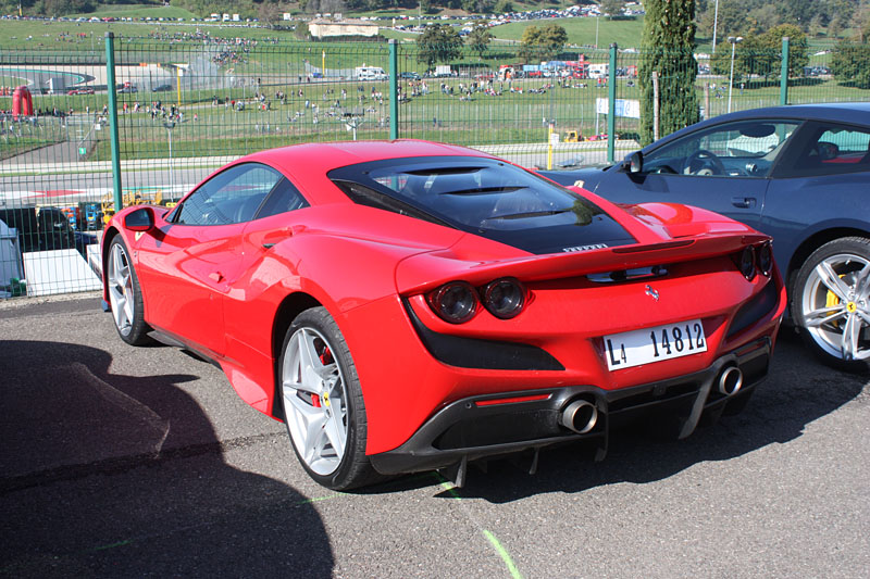 Ferrari-F8-Tributo-Parking.jpg