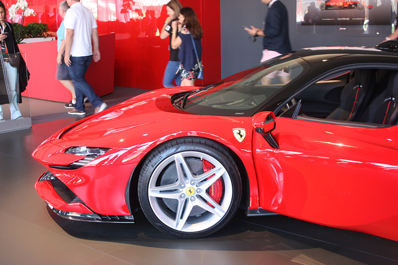 Ferrari-SF90-Stradale-Detail.jpg