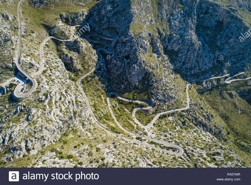 sa-calobra-road-one-of-the-most-scenic-and-spectacular-roads-in-the-world-mallorca-island-spain-RA5TMR.jpg