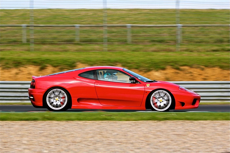 Ferrari-Challenge-Stradale-Sport&Collection.jpg