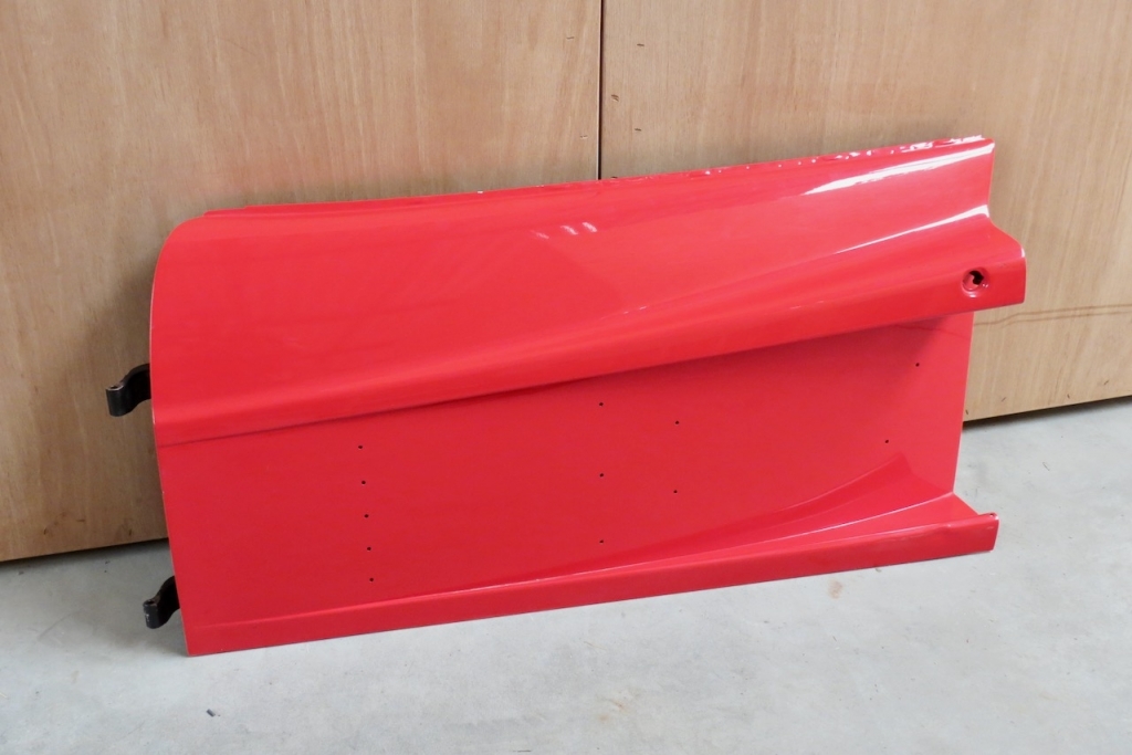 Ferrari_Testarossa_Door_LH_61501700_1.jpeg