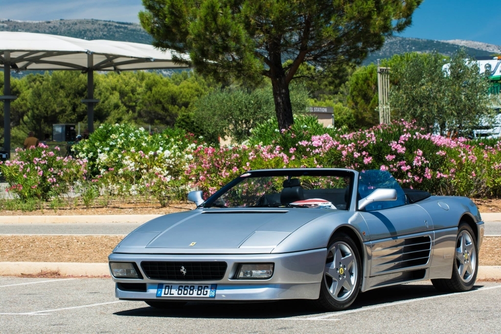 308gt4-1-348Spider.jpg