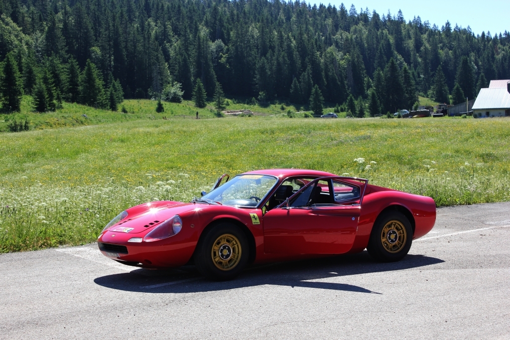 StradaleV8-1-janvier_classiqueDino.jpg