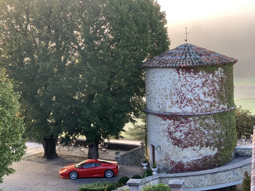 28 - Stradale V8 - 1 - Challenge Stradale.jpeg