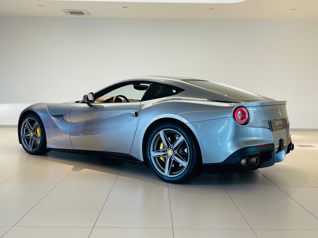 F12  4.jpg