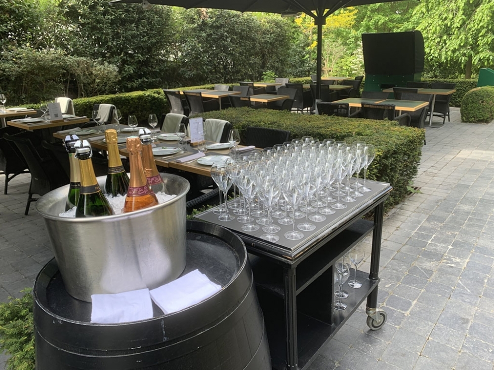 champagne.jpg