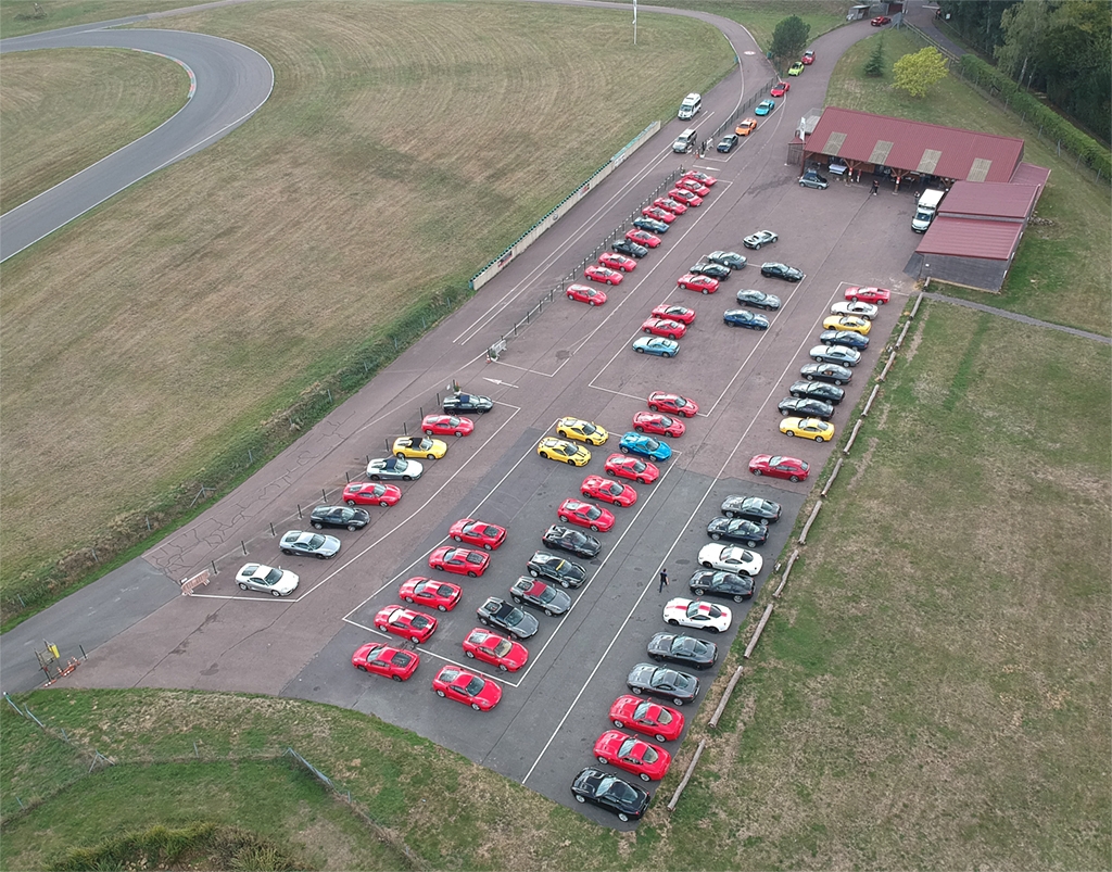 70-Ferrari-Ecuyers.jpg