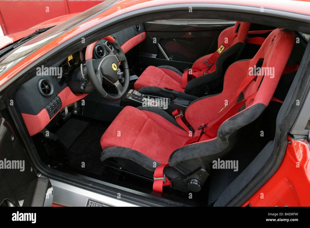 voiture-ferrari-360-challenge-stradale-l-annee-de-modele-2003-roadster-cabriolet-rouge-vue-de-l-interieur-vue-de-l-interieur-sieges-sieges-avant-d-b4drfw.thumb.jpg.26afa73b380be716202a7ba6be07b8b4.jpg
