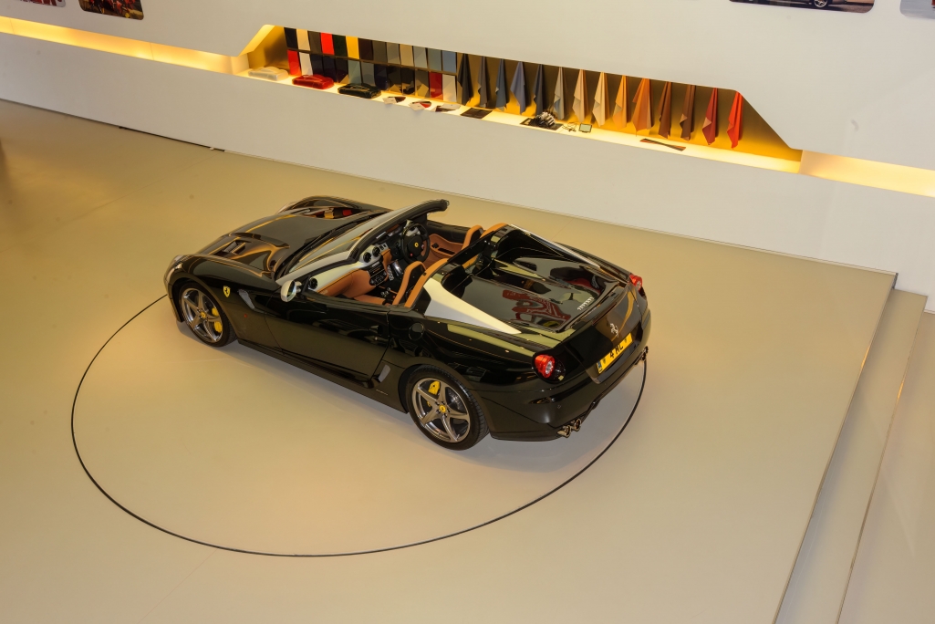 Cale 599 Aperta factory collection.jpg