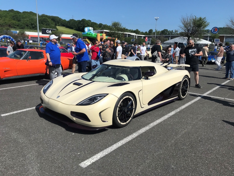 hypercar.jpg.99d7574c8d134ef84a9667911a9918a3.jpg