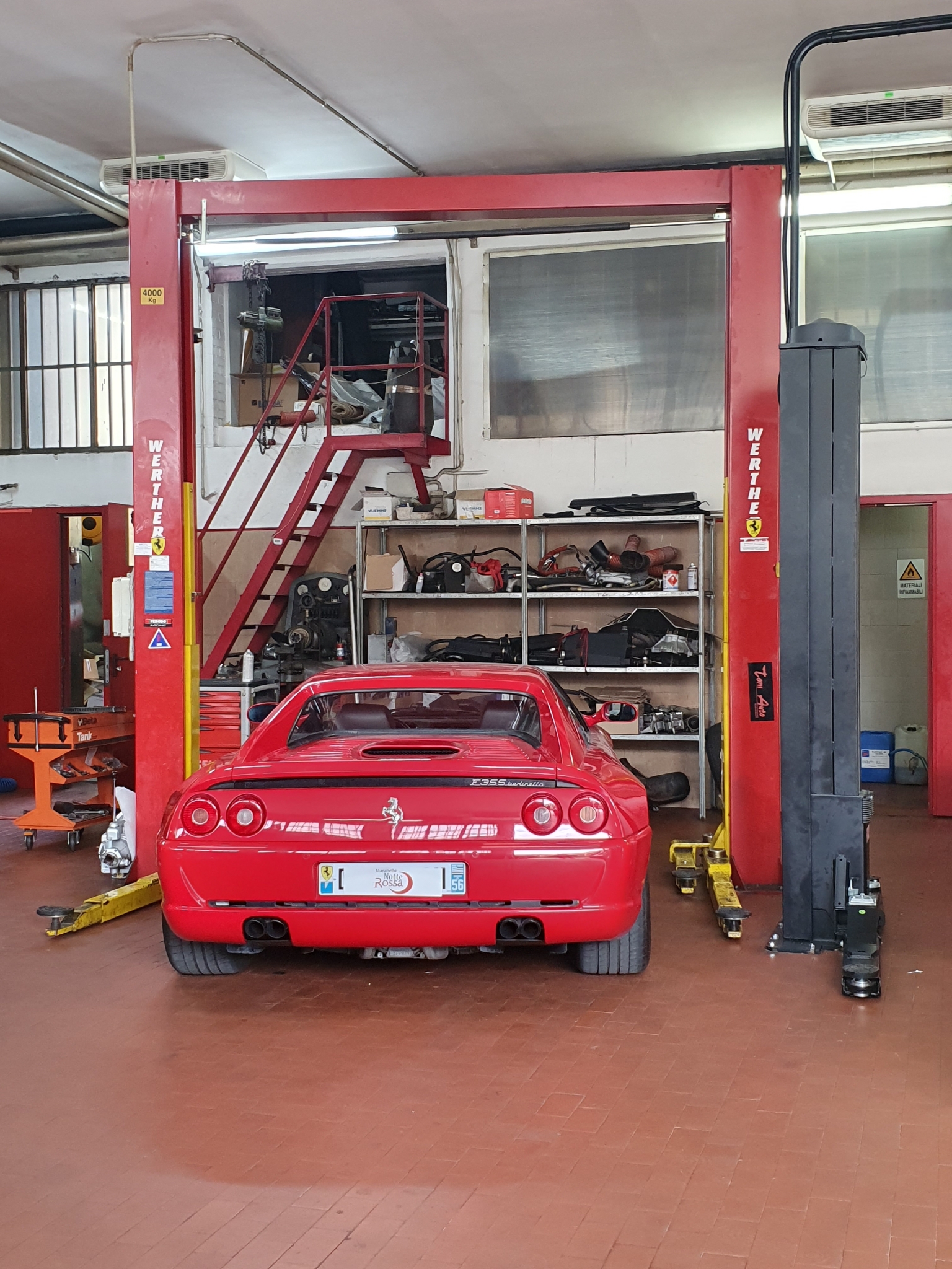 Toni auto (3).jpg