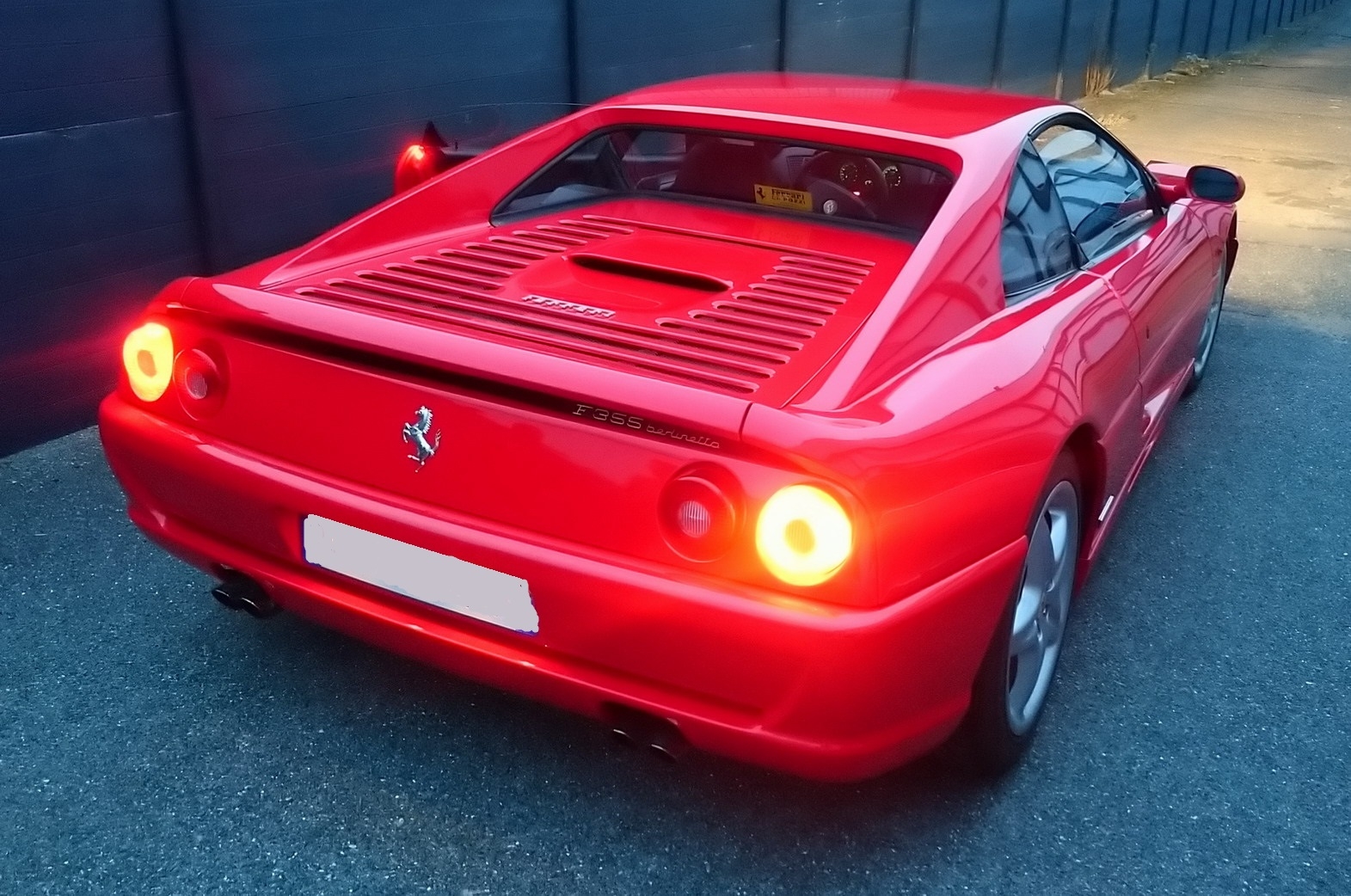 F355_1.jpg.dff7bfcbde3f60d346136aedbb65ea69.jpg