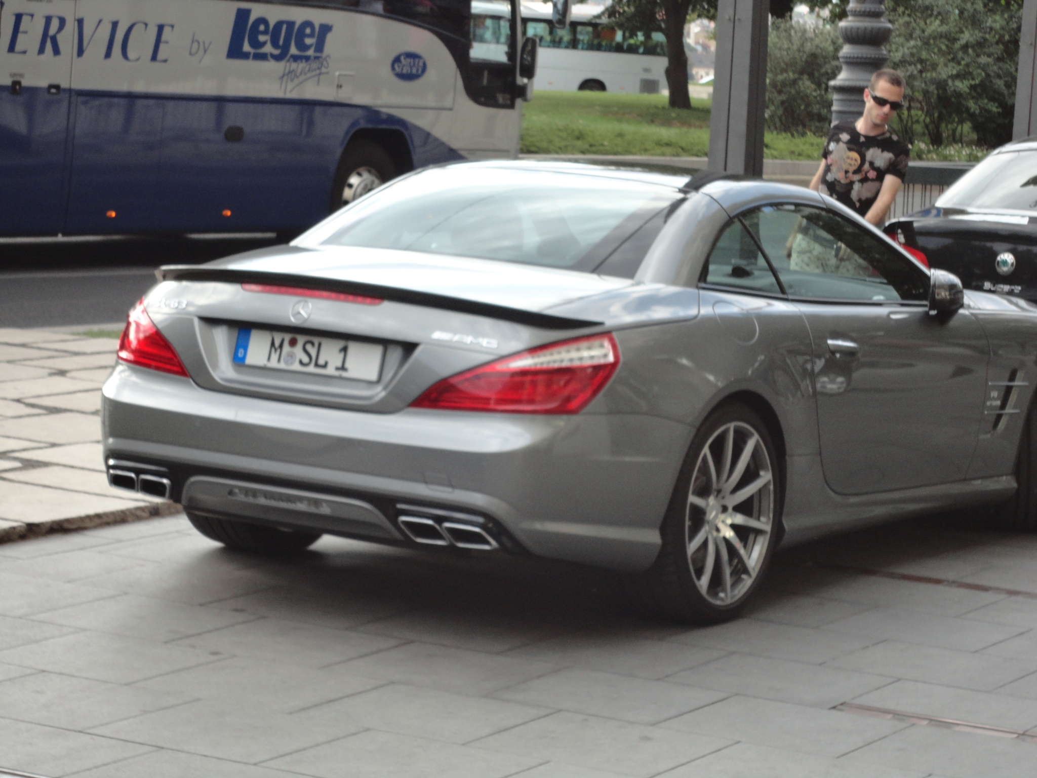Mercedes 55SL AMG MSL1 Budapest aout 2013.JPG