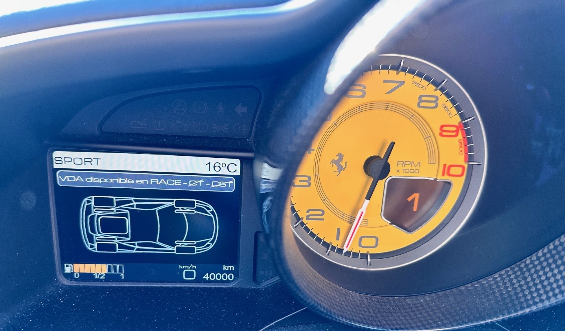 40000km.jpg.dfd3feeb91d3ffbf737e46215a1eea8b.jpg