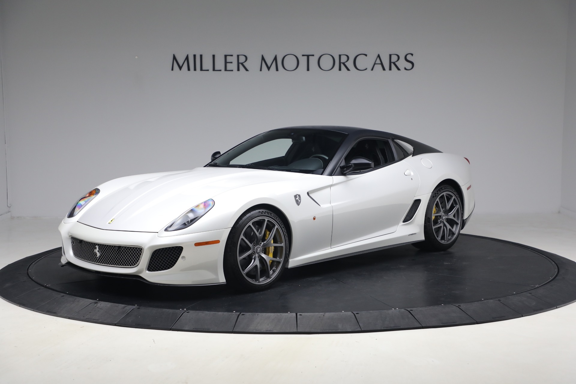 Used-2011-Ferrari-599-GTO.jpg.949ea06ac0243a2a527874de5eb33068.jpg