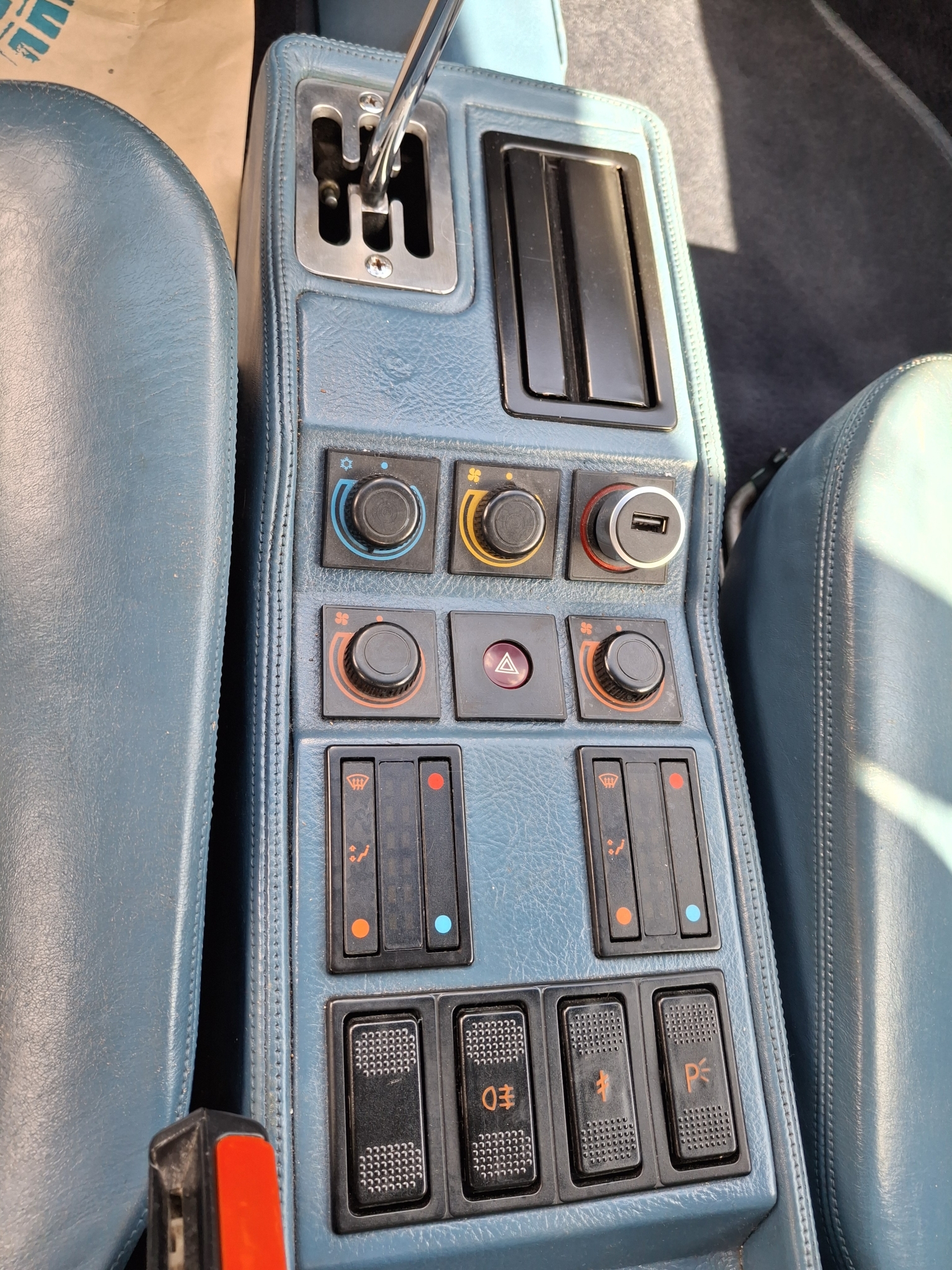 72583_interieur_Console_May_13 a (17).jpg