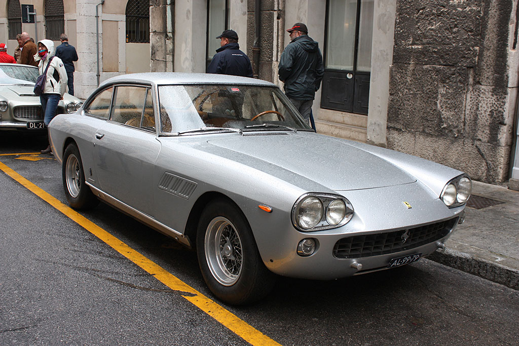 Ferrari-330-GT.jpg
