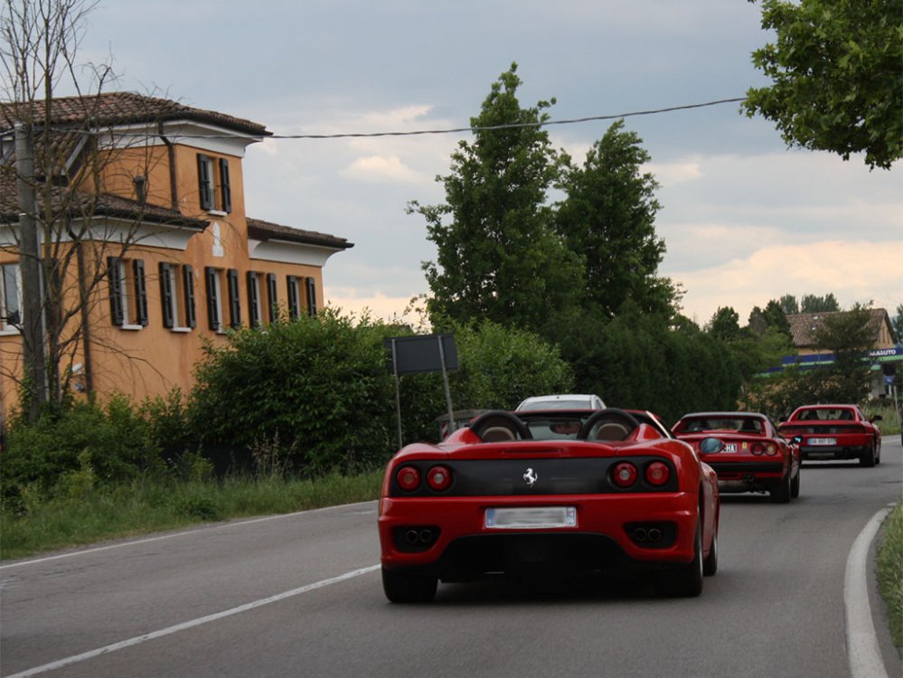 convoi-Ferrari.jpg