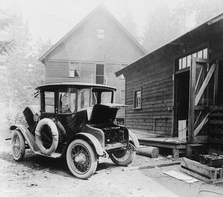 Voiture electrique 1905.jpg