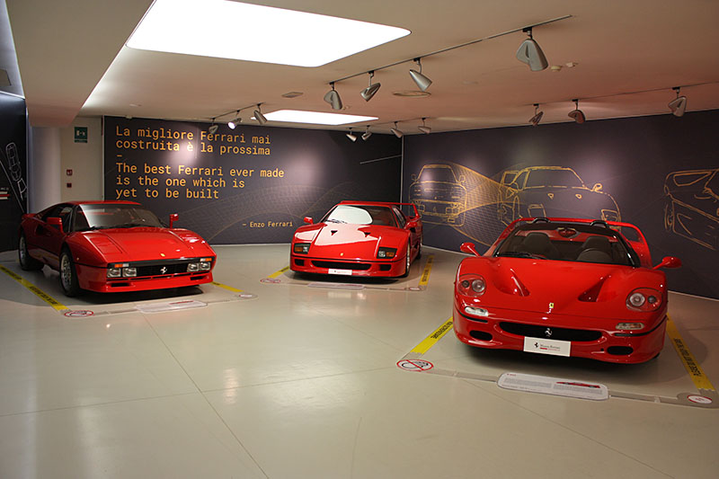 Ferrari-288GTO-F40-F50-Museo.jpg