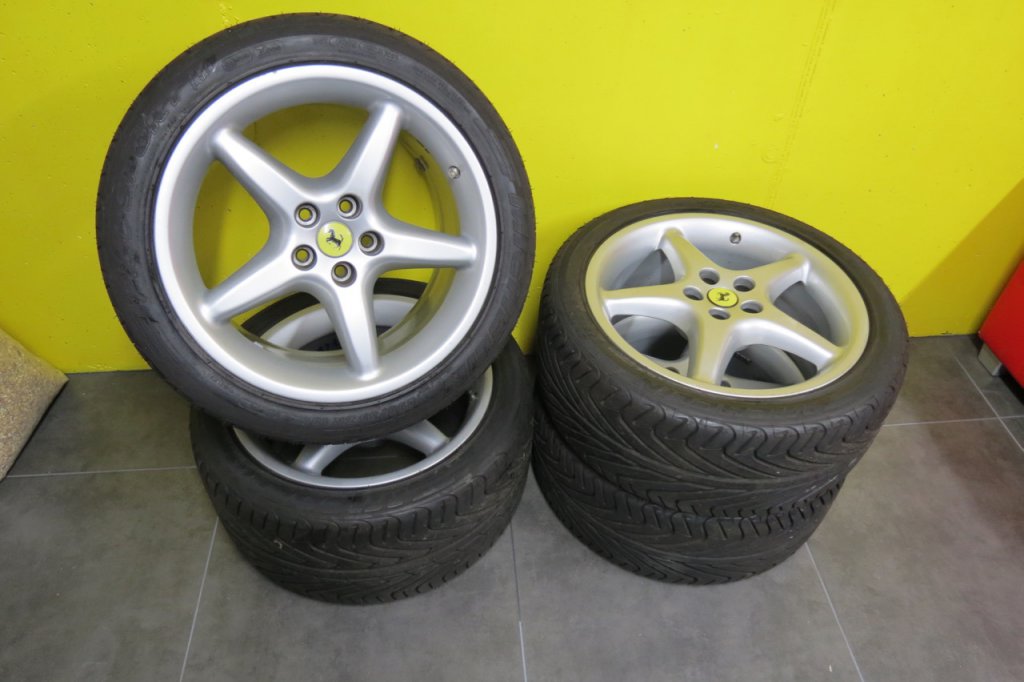 Ferrari_550_Wheels_1.jpg