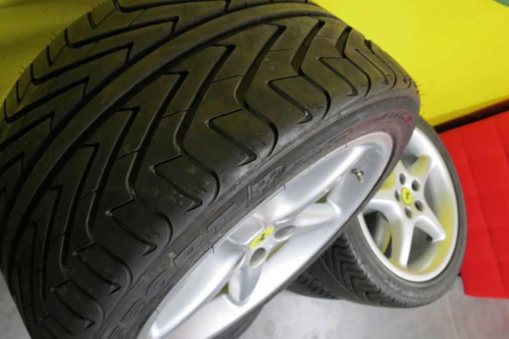 Ferrari_550_Wheels_5.jpg