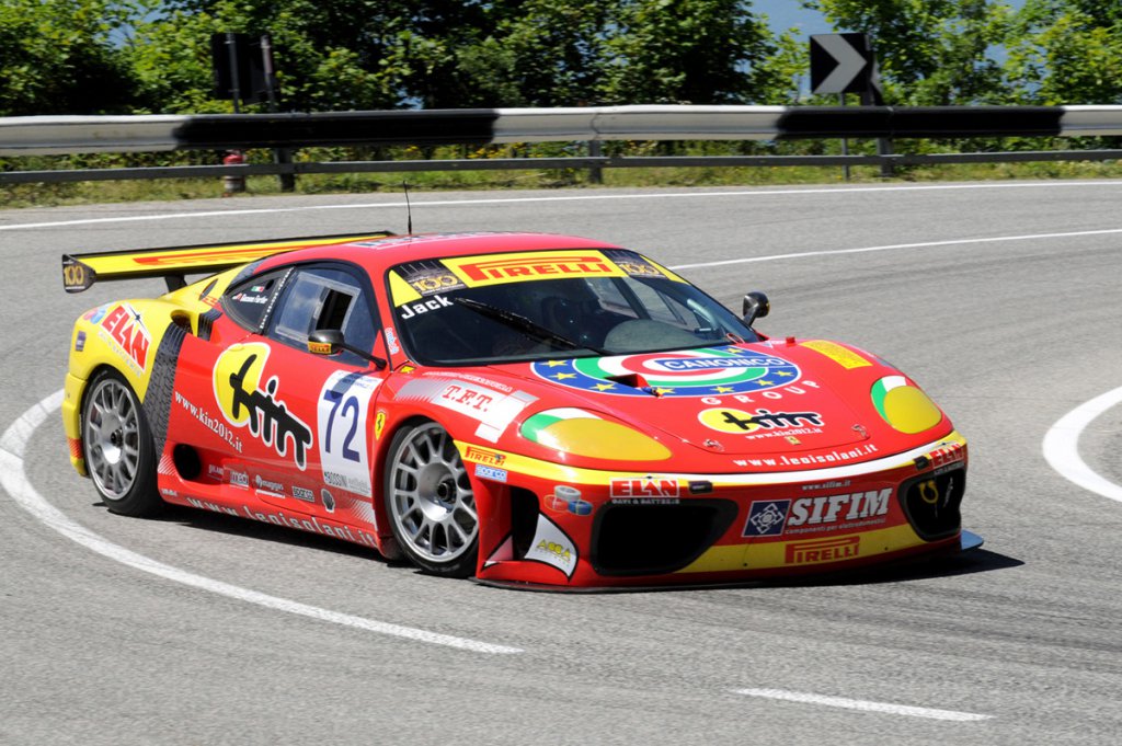 Ferrari_360-GT2_09.thumb.jpg.40467faeb58abebde59f1cbd2a2f08c6.jpg