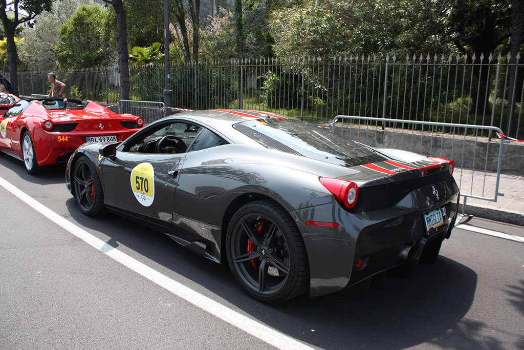 Ferrari-458-Speciale-Grise.jpg